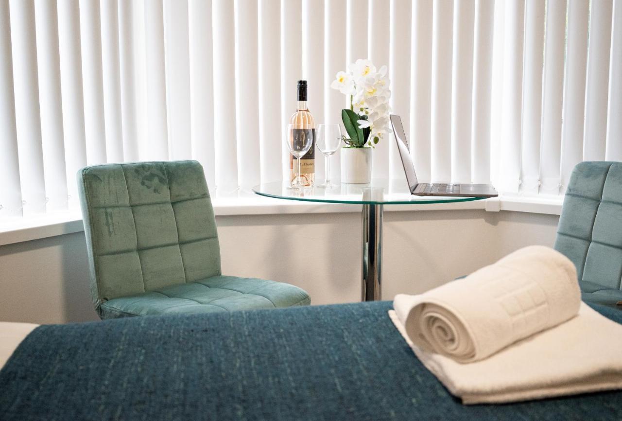 Elmo River Studios - 6 En-Suites In Wallasey - Easy Parking - Short And Long Stays Welcome Ngoại thất bức ảnh