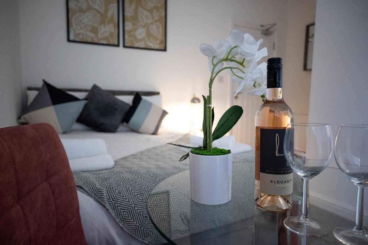 Elmo River Studios - 6 En-Suites In Wallasey - Easy Parking - Short And Long Stays Welcome Ngoại thất bức ảnh