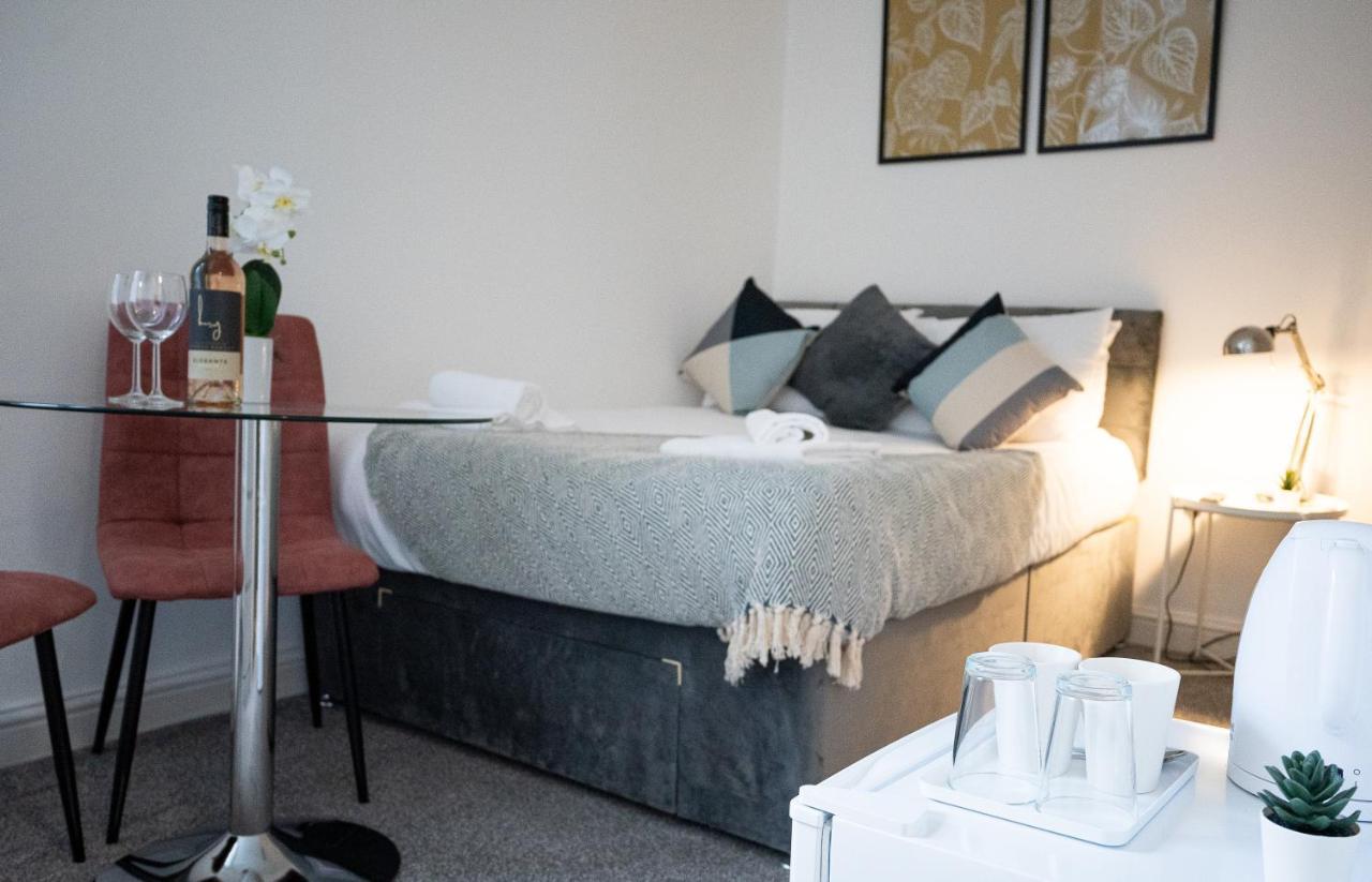 Elmo River Studios - 6 En-Suites In Wallasey - Easy Parking - Short And Long Stays Welcome Ngoại thất bức ảnh
