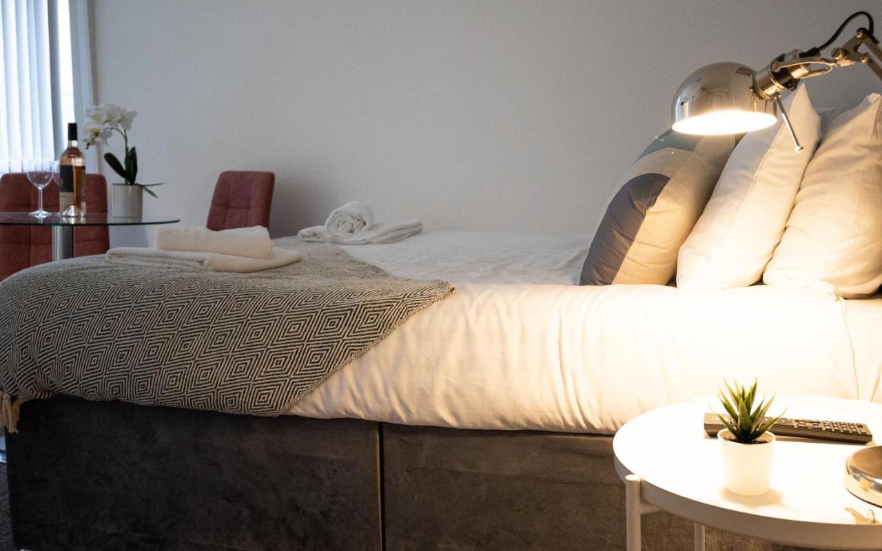Elmo River Studios - 6 En-Suites In Wallasey - Easy Parking - Short And Long Stays Welcome Ngoại thất bức ảnh