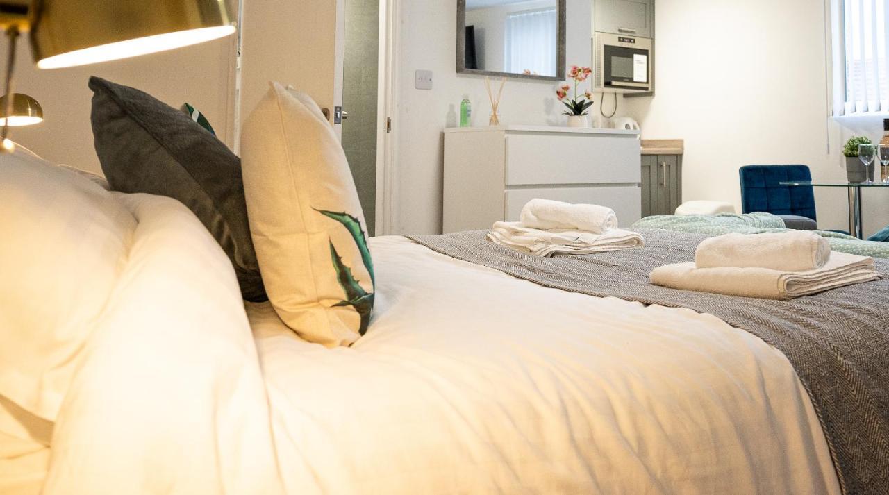 Elmo River Studios - 6 En-Suites In Wallasey - Easy Parking - Short And Long Stays Welcome Ngoại thất bức ảnh